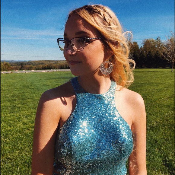 Prom Dress ~ Mermaid Style With Slit - Picture 2 of 5